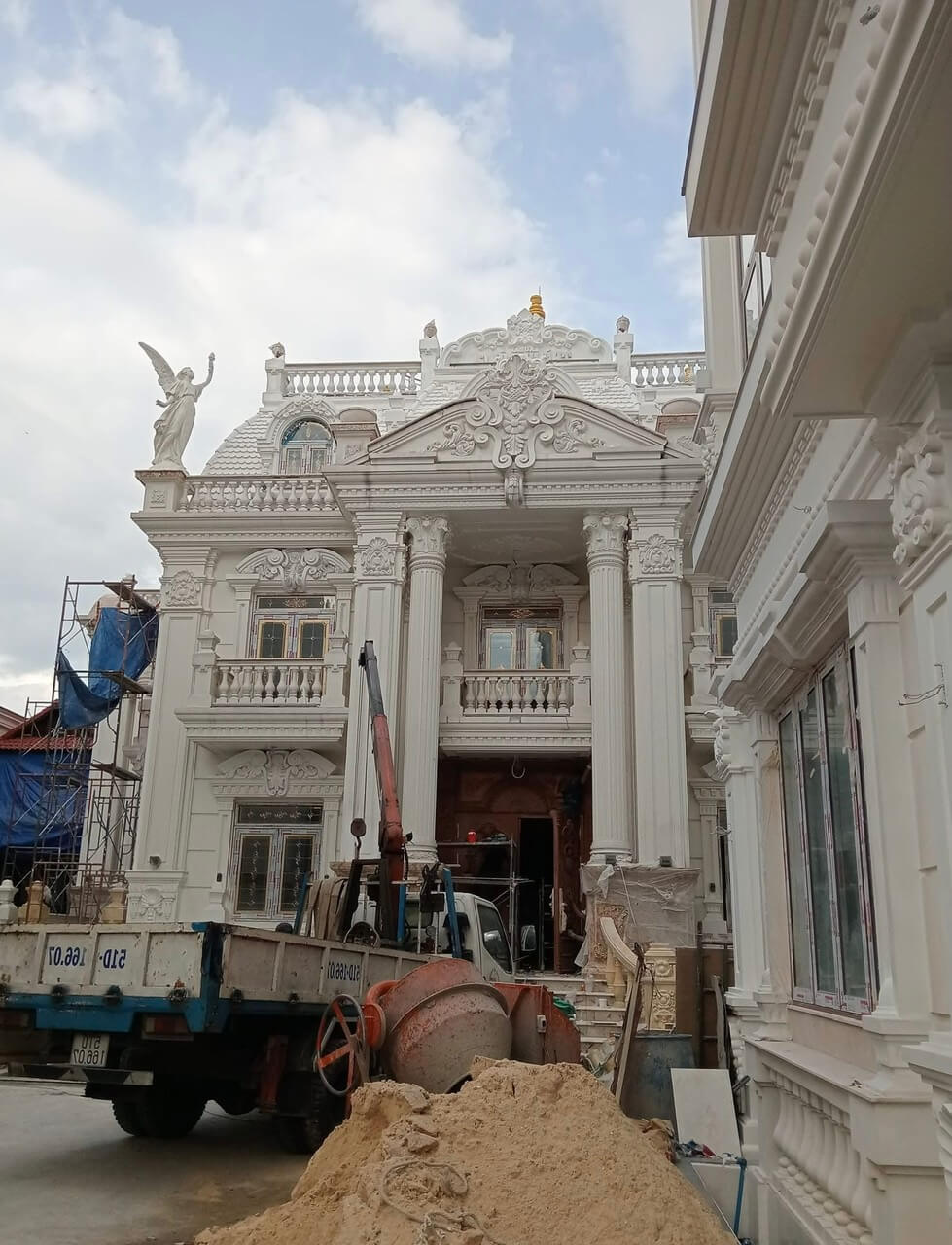 Đắp phù điêu mặt tiền biệt thự 3