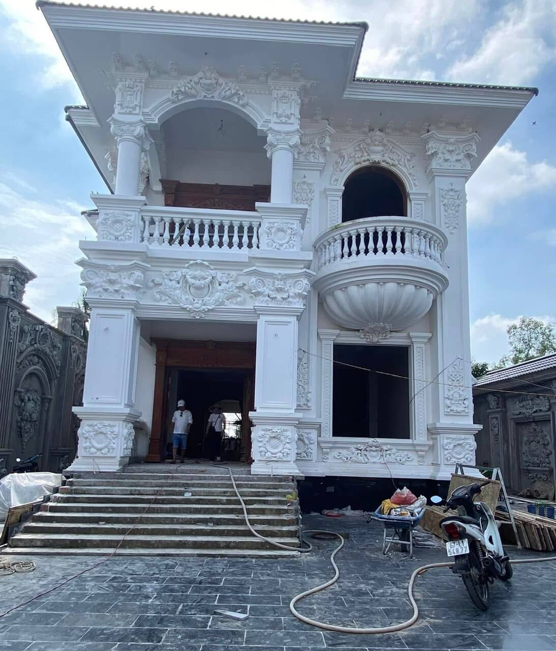 Hoa văn phù điêu mặt tiền đẹp 3