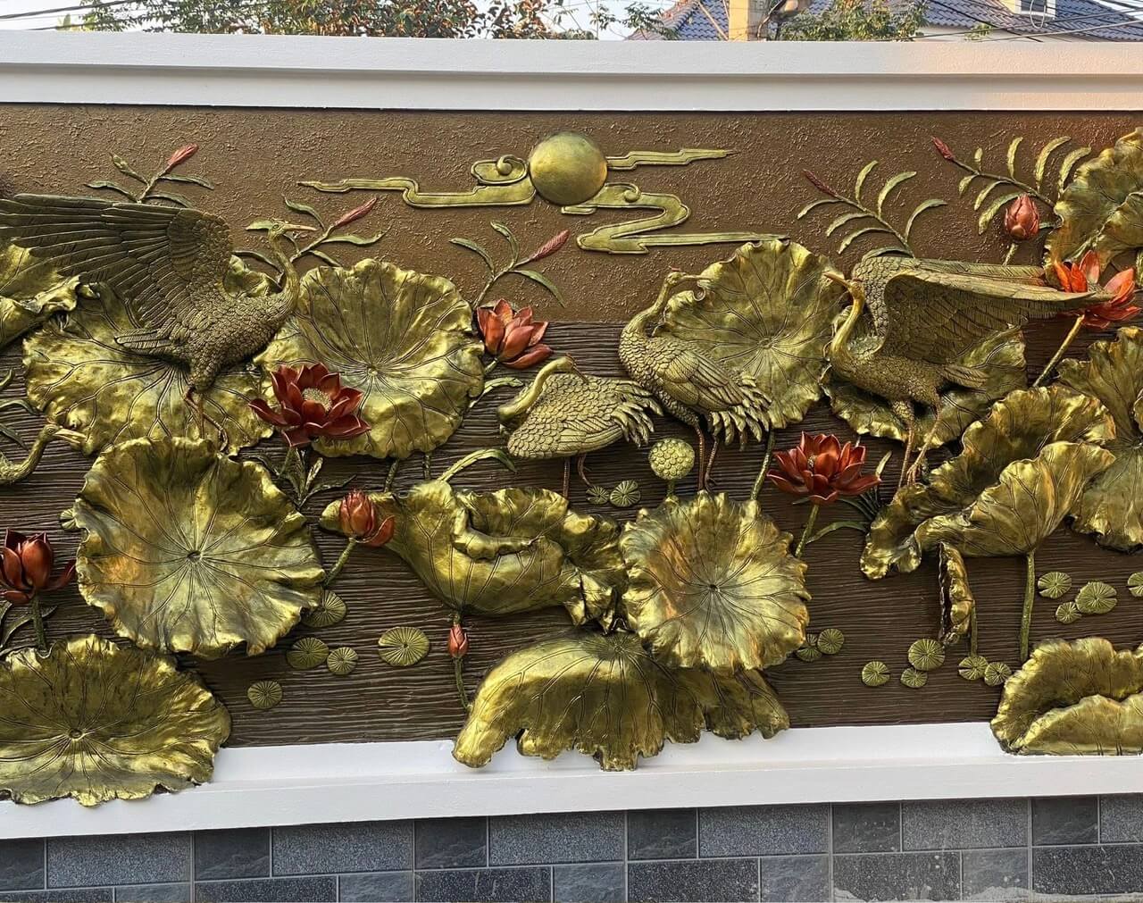 Mẫu Tranh Đắp Xi Măng Sen Hạc Đẹp 3