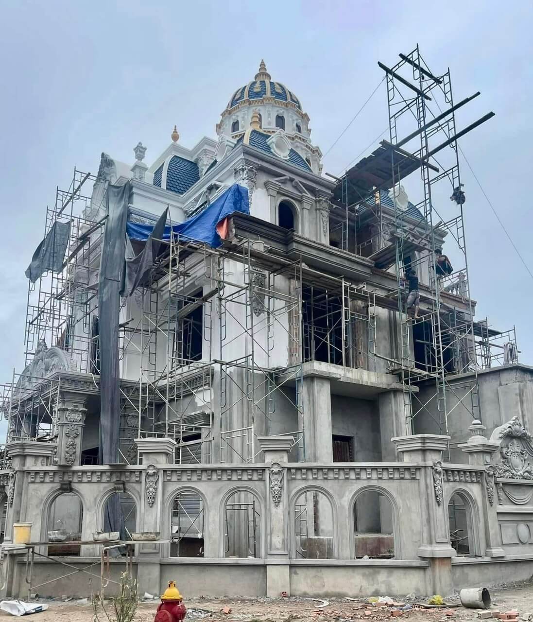 Mẫu nhà mặt tiền tân cổ điển 1