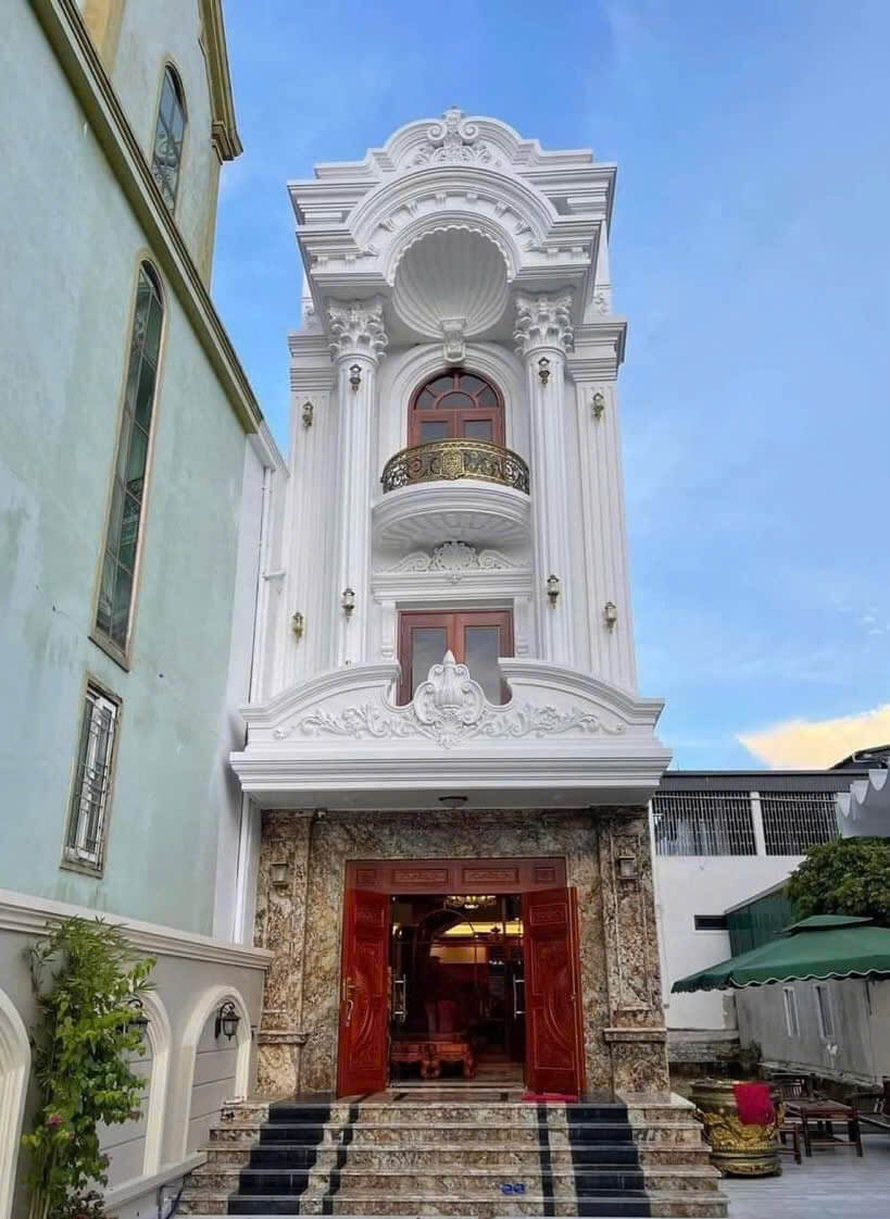 Mẫu nhà tân cổ điển mặt tiền 7m 4