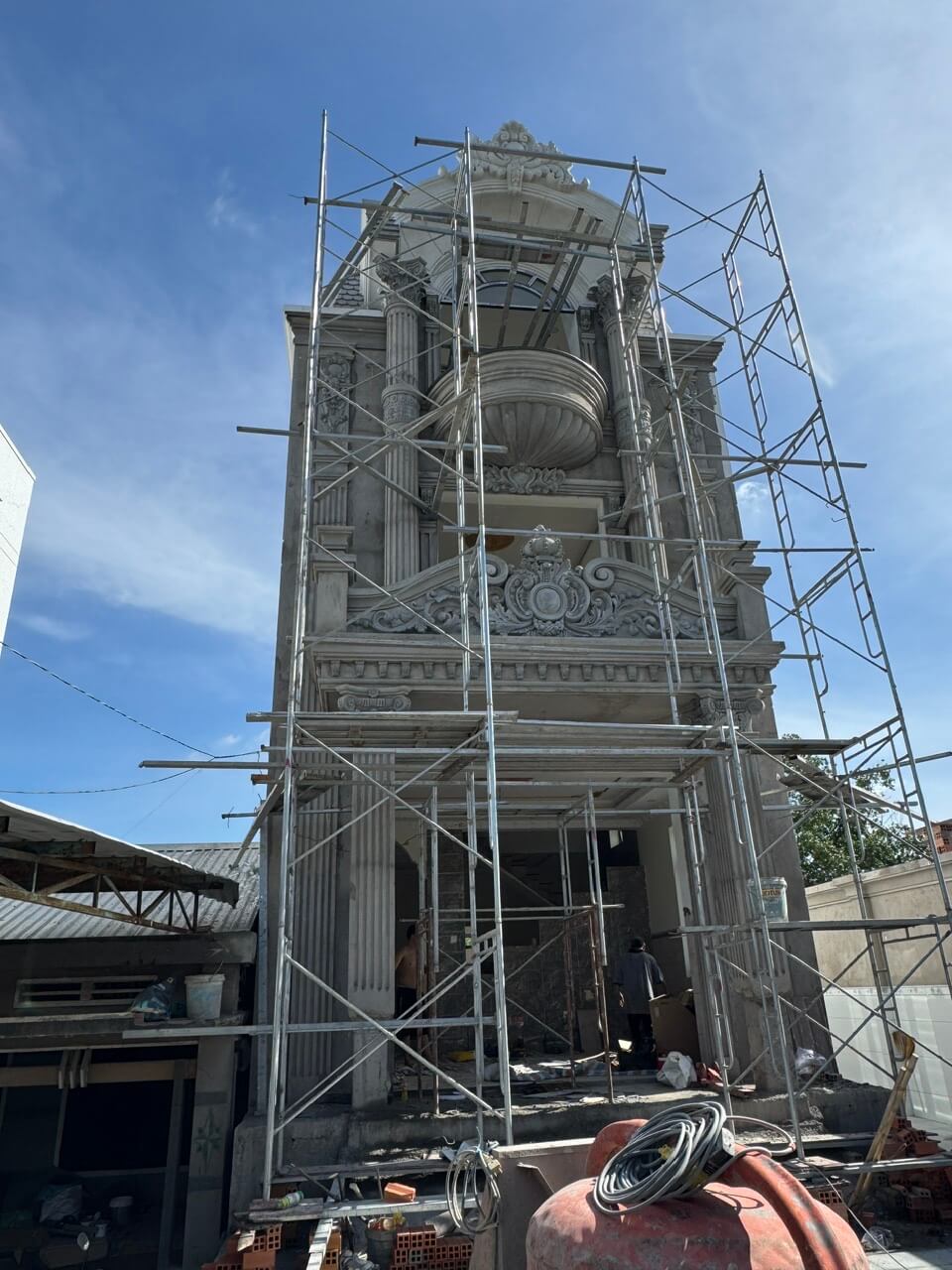 Mẫu phù điêu mặt tiền đẹp 4