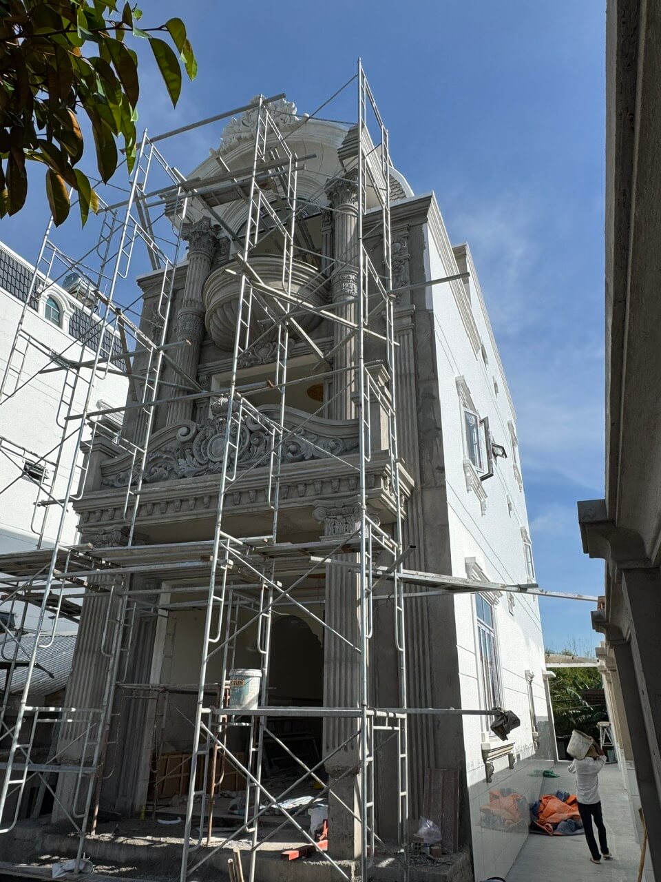 Mẫu phù điêu mặt tiền đẹp 5