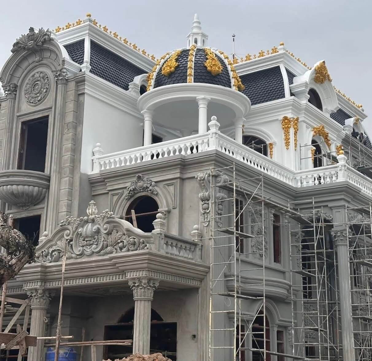 Mẫu nhà mặt tiền tân cổ điển 3