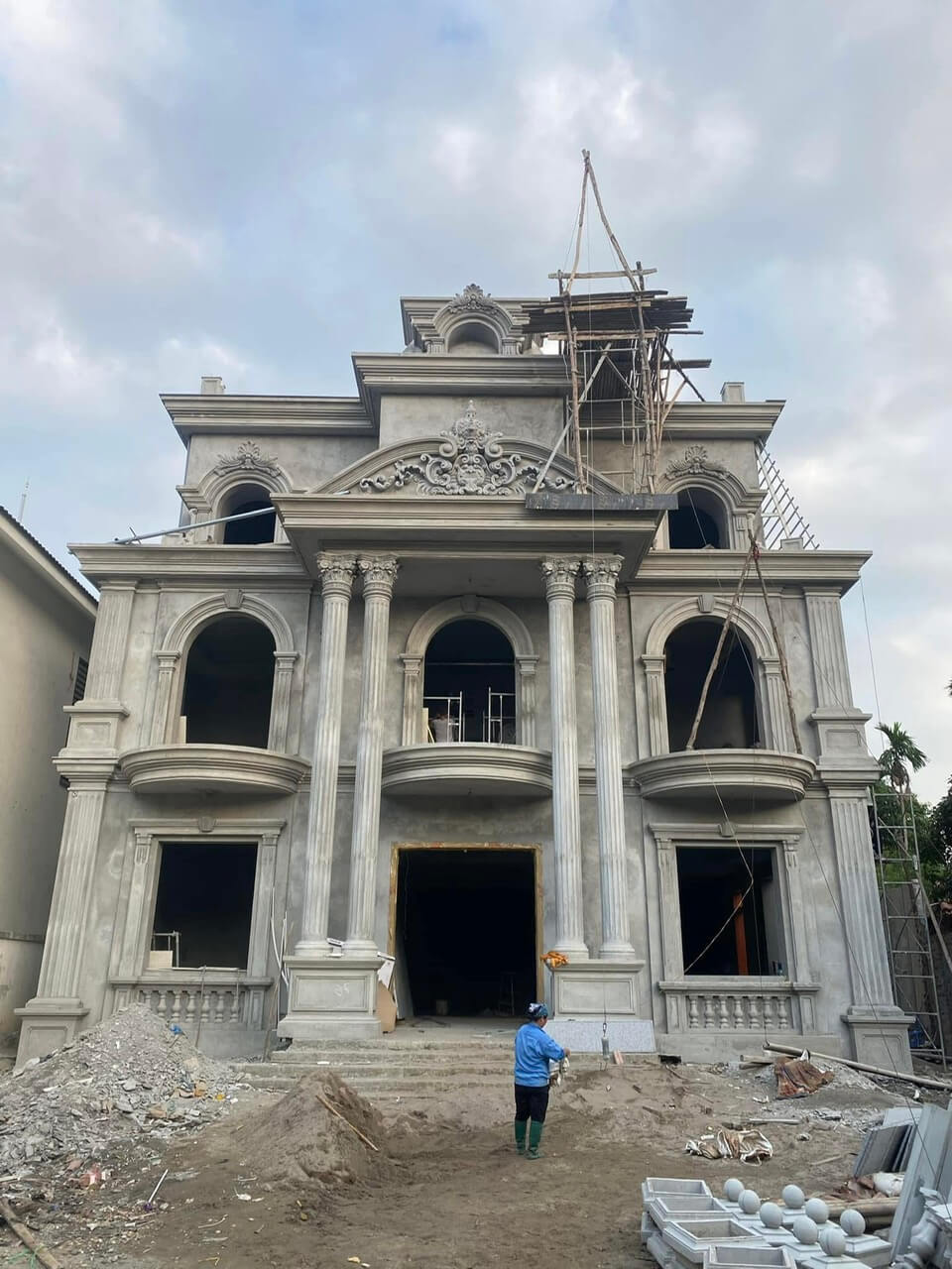 Phù điêu mặt tiền đơn giản 5