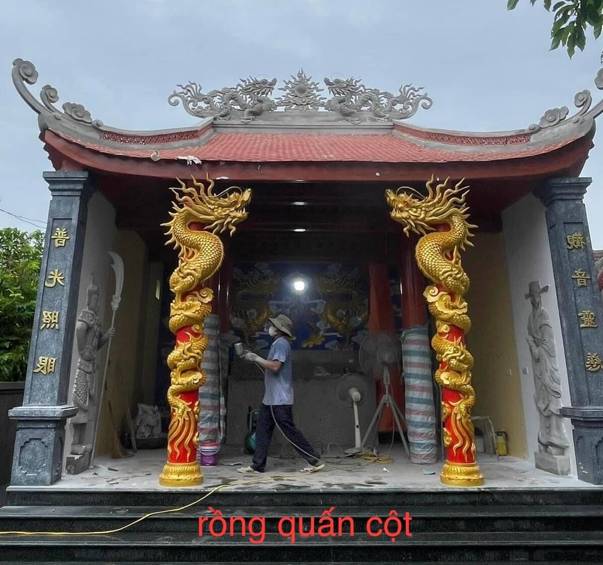 Phù điêu rồng quấn cột 1