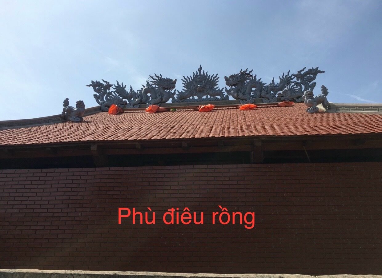 Rồng trên nóc nhà thờ 6