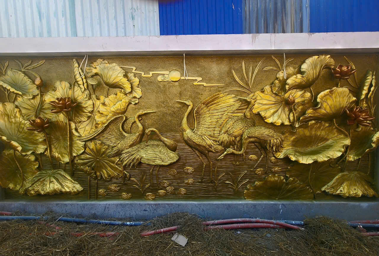 Tranh đắp xi măng sen hạc 11